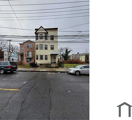 1st image of 84 9th Ave W APT 3