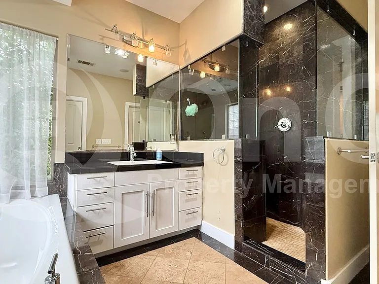 2502 Kinney Rd #A — Photo 12