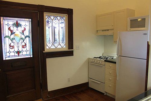 3rd image of 216 Ash St