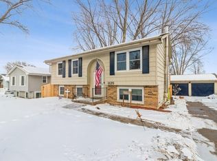 1125 Sunset Dr, Carlisle, IA 50047