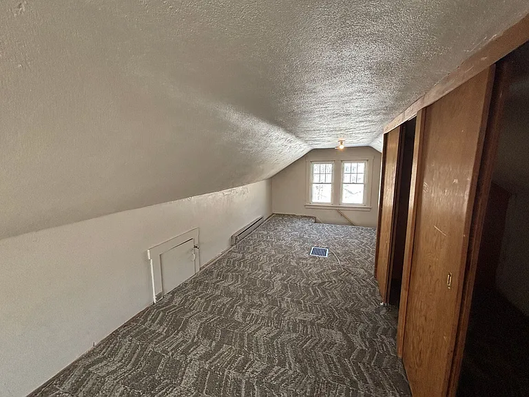 1410 Wilson Ave — Photo 20