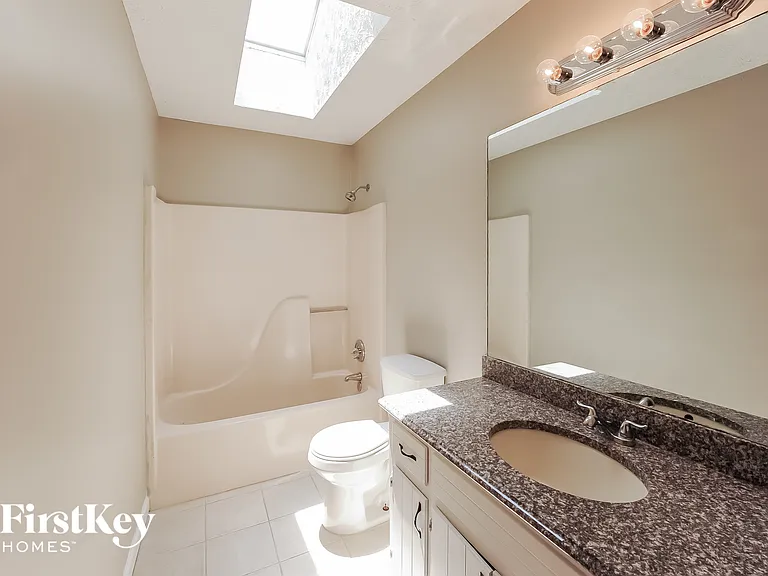 4945 Bent Creek Ct — Photo 12