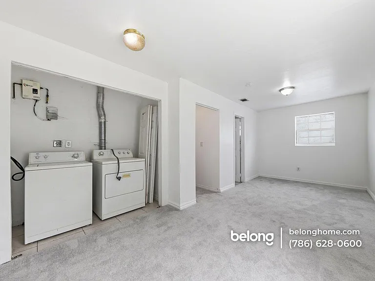 280 Seaman Ave — Photo 17