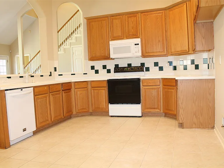 3623 Chatwood Dr — Photo 6