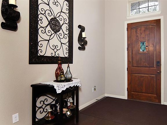 5th image of 8412 Hornbeam Dr