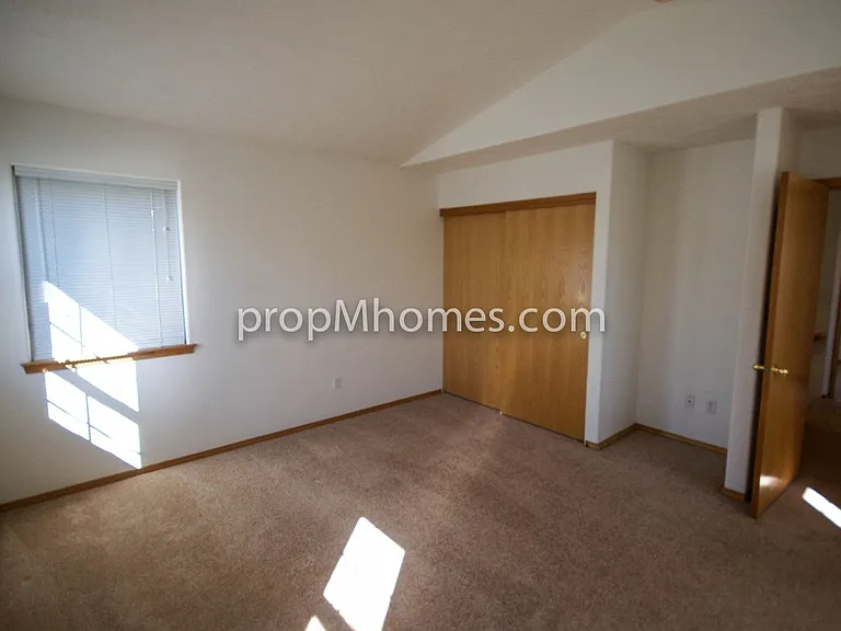 15045 SE Elm Park Dr — Photo 11