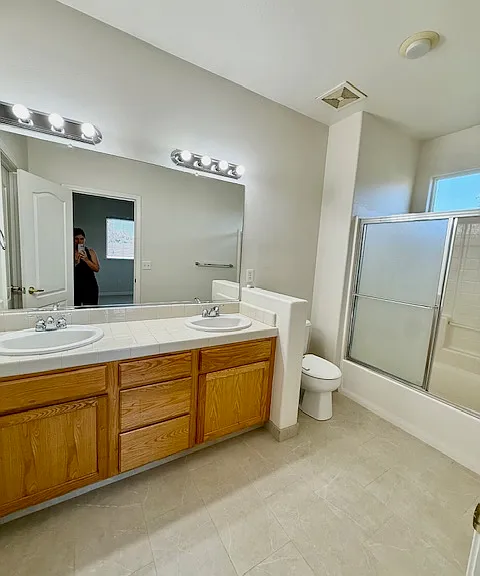 56 W Bohemia Ln — Photo 11