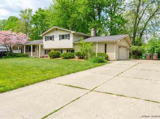 7021 Chirco Dr, Shelby Township, MI 48316