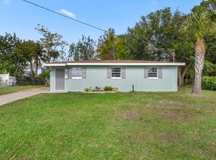 875 Sailfish Dr, Atlantic Beach, FL 32233