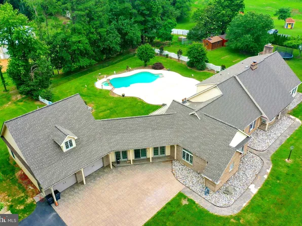 29956 Point Lookout Rd, Mechanicsville, MD 20659