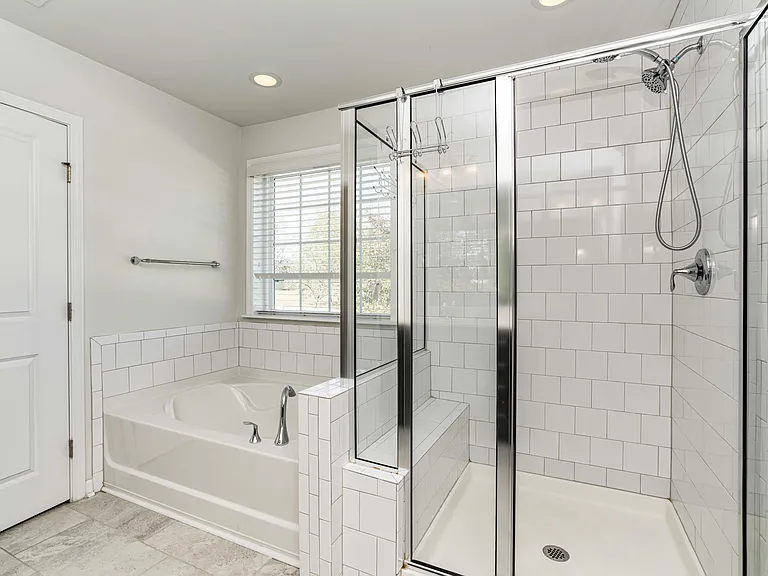 846 New Derby Ln — Photo 16