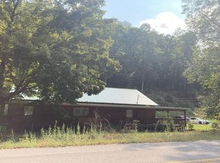 4264 Pond Creek Rd, Pinsonfork, KY 41555