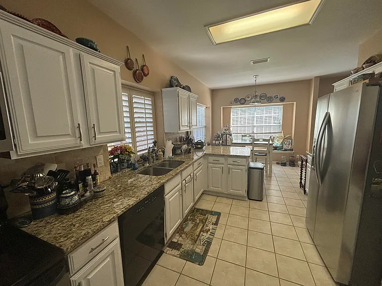 Spacious Kitchen