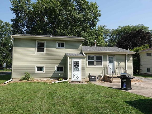 4th image of 1512 Bridge Ave