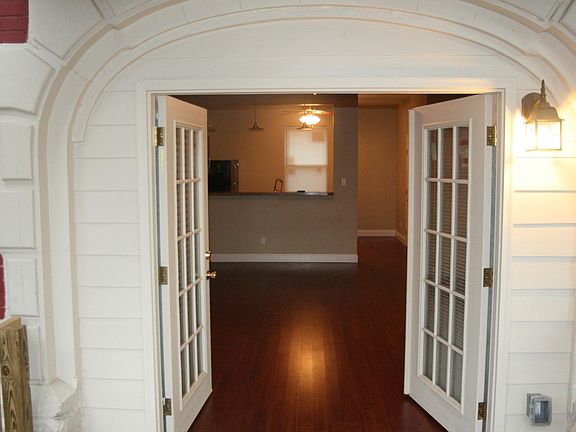 4th image of 824 Lincoln Ave #1A