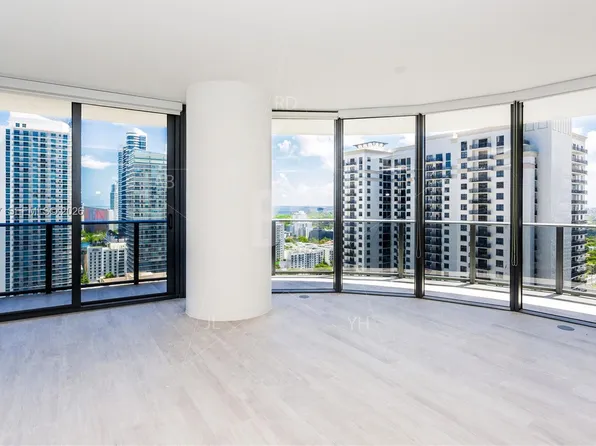 45 SW 9th St, Miami, FL