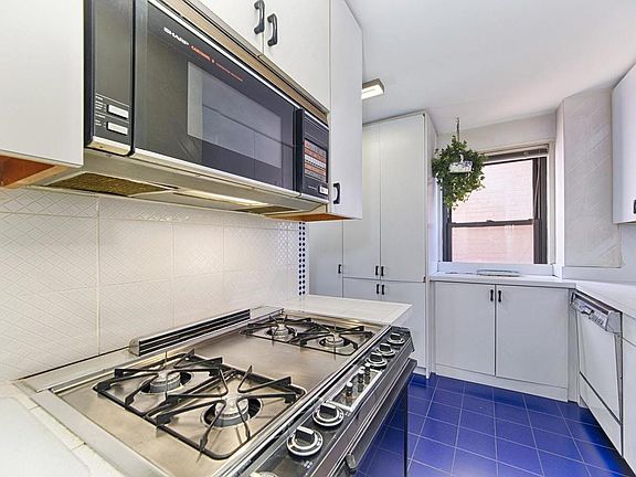 3rd image of 530 E 72nd St APT 6A