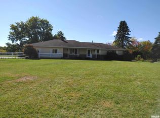 167 Seaton Ln, Washington, IL 61571