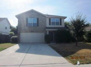 9002 Walnut Spgs, Universal City, TX 78148
