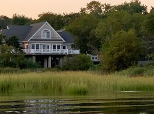 517 Pearse Rd, Swansea, MA 02777