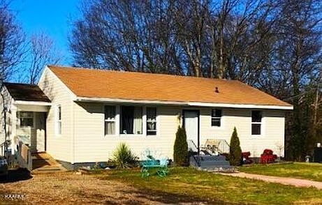 1st image of 215 Hawthorne Ave