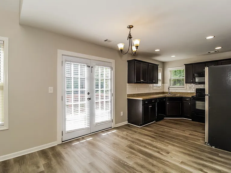 207 Depot Ln — Photo 6
