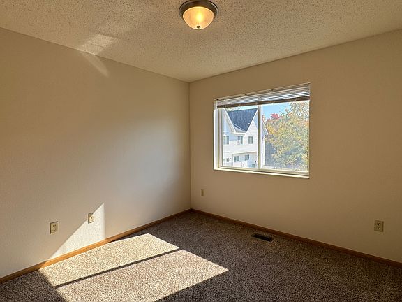 5th image of 38516 Oakview Cir #38544