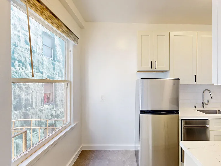 346 Leavenworth Street — Photo 12