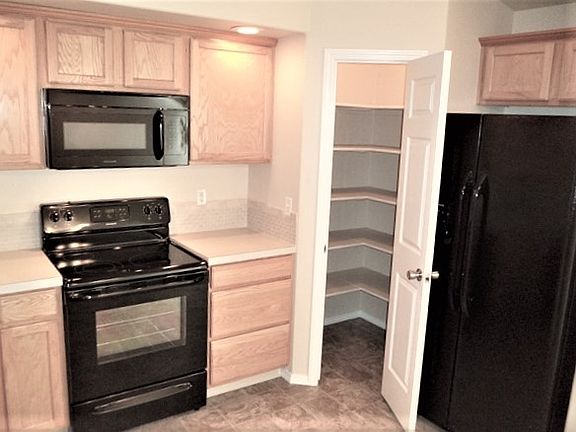 3rd image of 328 N Coppertree Dr
