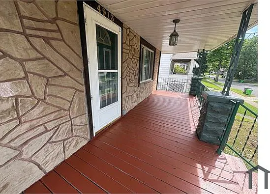 3 bed, 1012 sqft, $1,850 — Photo 4