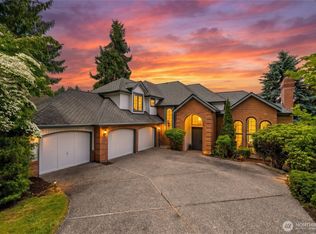 8762 Paisley Dr NE, Seattle, WA 98115