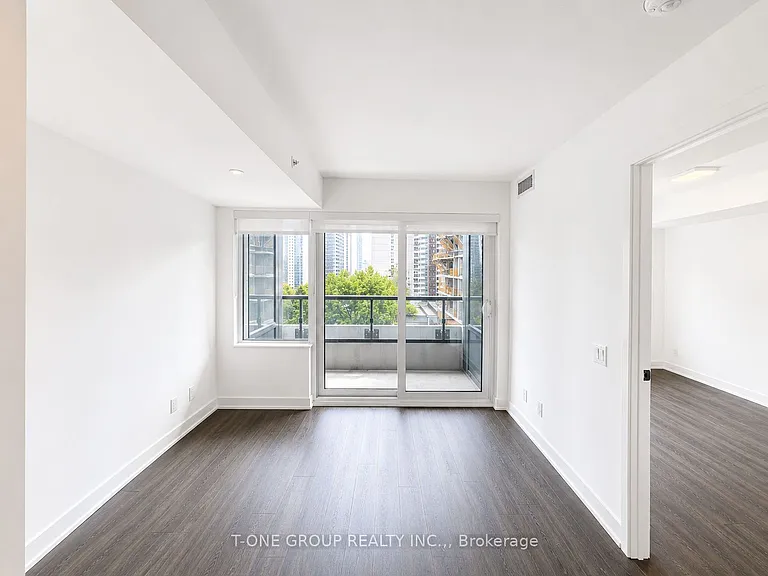 609 Sherbourne St #711 — Photo 15