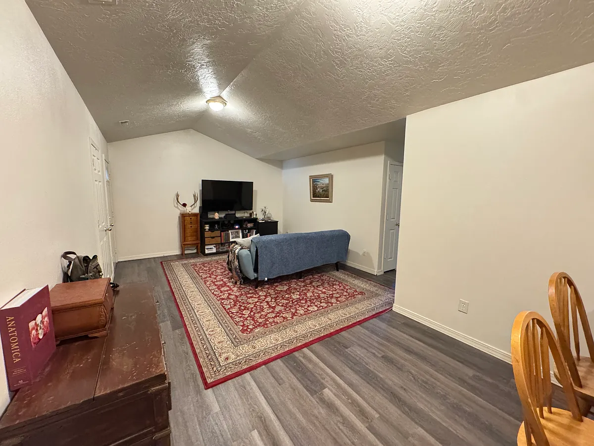 Building Photo - 1537 Canyon Ave