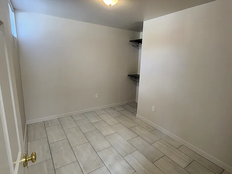 1144 Hazen St SE #B — Photo 12
