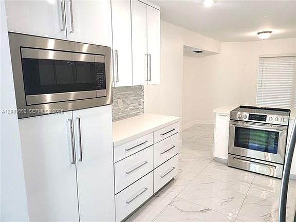 5th image of 9723 N New River Canal Rd APT 416