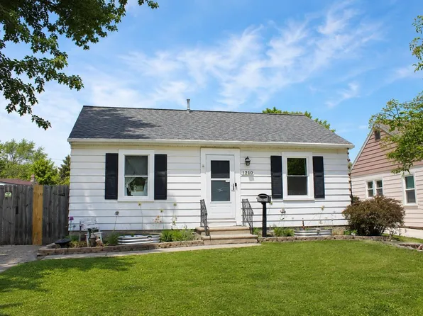 1210 10th Ave, Green Bay, WI 54304