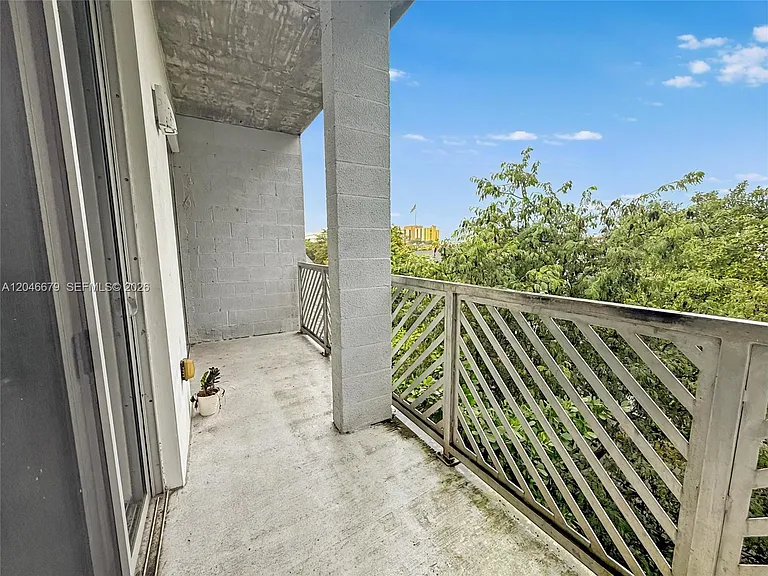761 NW 1st St #302 — Photo 17