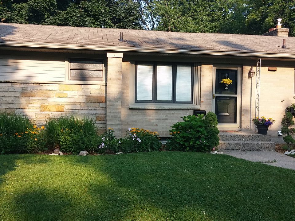 1st image of 2235 Swensberg Ave NE