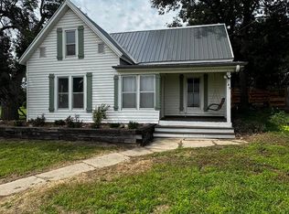 145 N 4th St, Ulysses, NE 68669