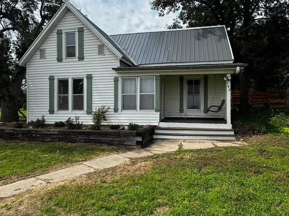 145 N 4th St, Ulysses, NE 68669