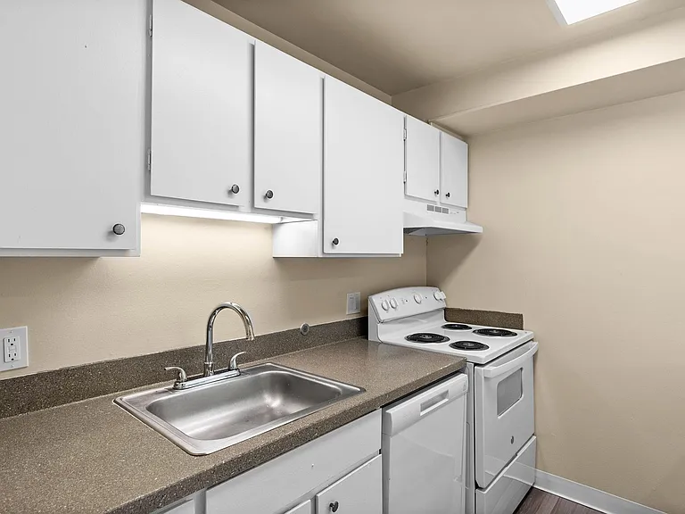Bergen Apartments — Photo 9