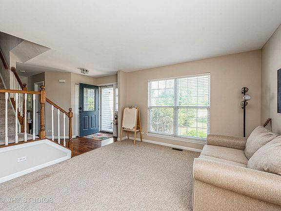 3rd image of 1713 Farmside Dr