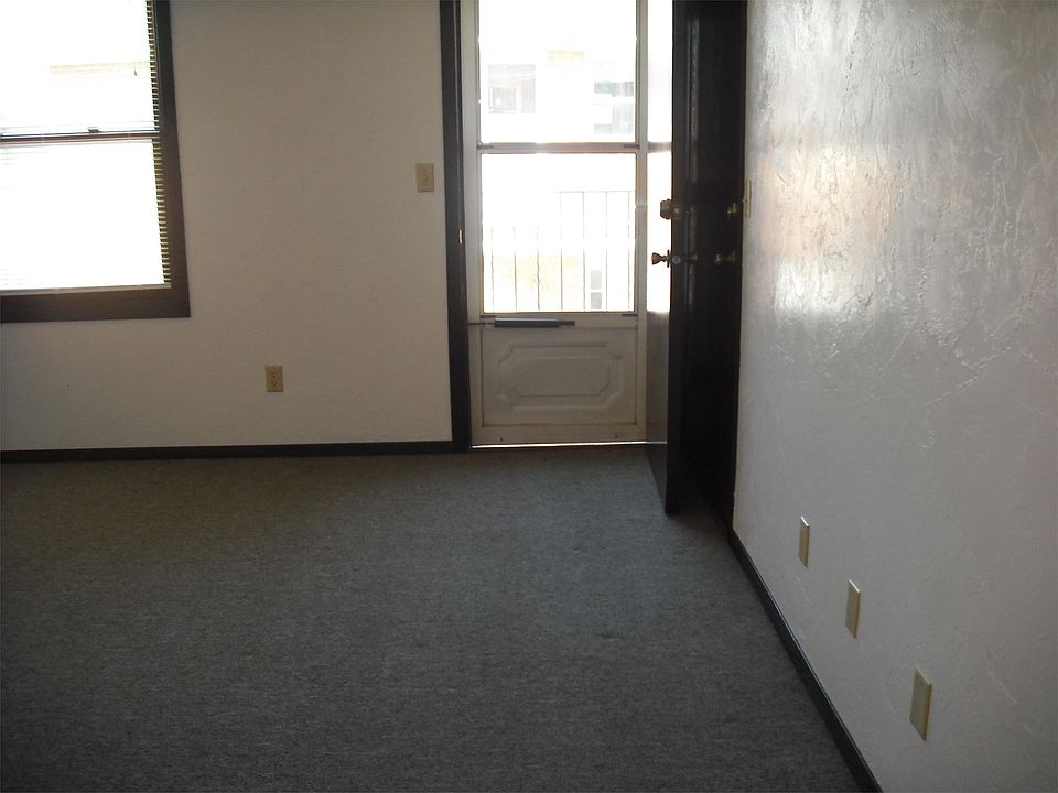2nd image of 2120 Harold St APT 7
