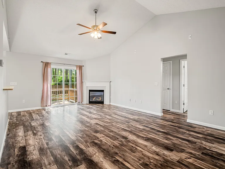 2099 Yacht Club Rd — Photo 8
