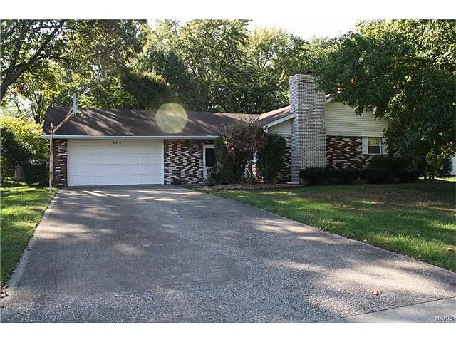 303 Rosemary Dr photo 1