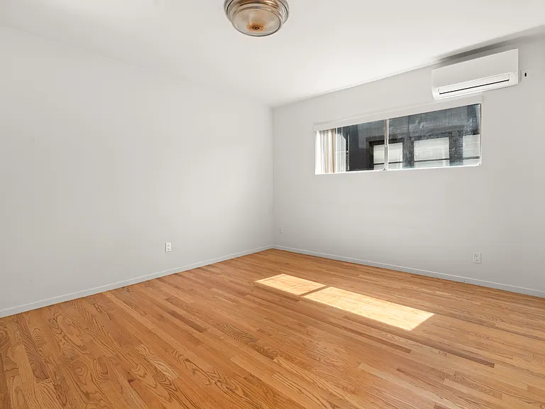 987 Manzanita St #2 — Photo 10