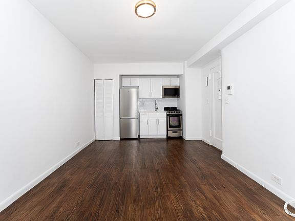 4th image of 32 Cornelia St APT 53