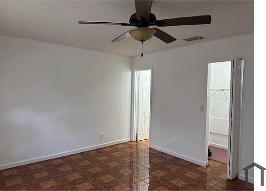 4th image of 717 SW 79th Ave