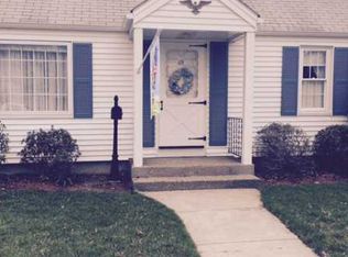 69 Edgemere Rd, Pawtucket, RI 02861