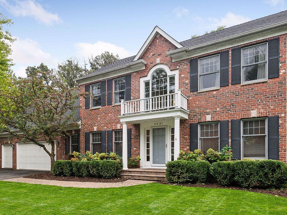 1st image of 2221 Lukewood Dr